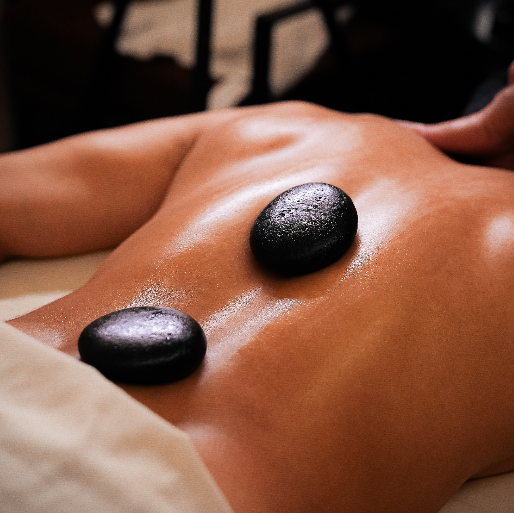 Aroma massage with hot rocks / Jet Lag